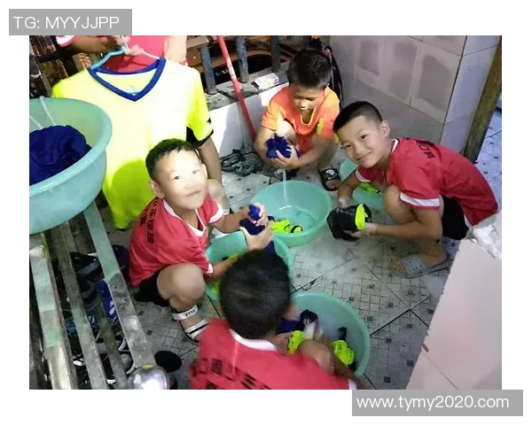 足球明星在家洗衣服的温馨瞬间展现生活中的另一面 足球明星在家洗衣服的温馨瞬间展现生活中的另一面